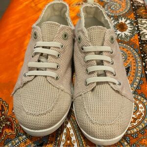 Vionic Pismo Dusty Pink Sneakers women’s size 8.5 Waffle weave slip on washable